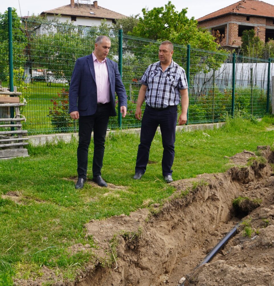 Община Разлог започна изграждането на свързваща водопроводна мрежа на крайни улици в с. Добърско