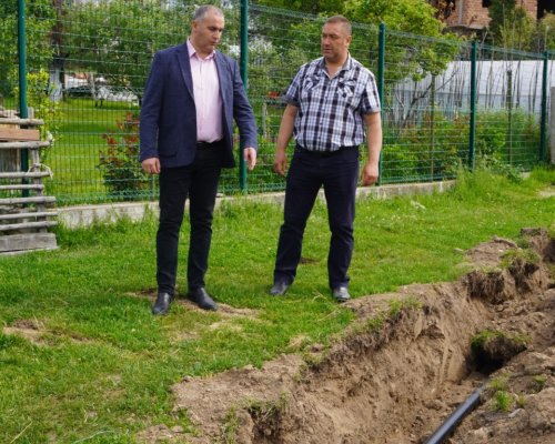 Община Разлог започна изграждането на свързваща водопроводна мрежа на крайни улици в с. Добърско