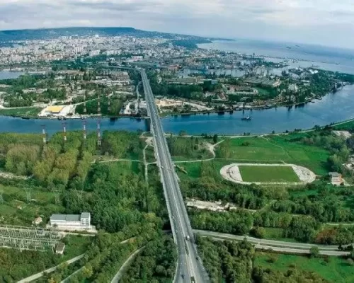 Затворен комплекс със собствен кей е новото чудо у нас