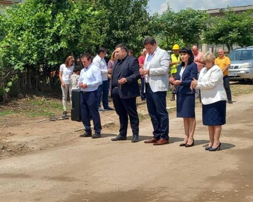 Направиха първа копка за изграждане на  пречиствателна станция в петричко село
