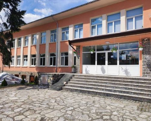 Община Разлог извърши частичен ремонт на читалището в село Баня