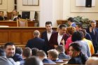 След 3 часа скандали: Депутатите гласуваха комисията за исканите имунитети на Борисов, Петков и Александров