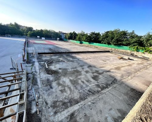 Спортна площадка за мини футбол за две училища в Сандански