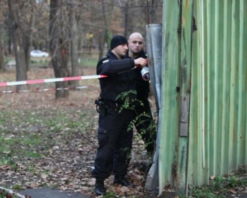 Събличан, влачен, ритан в главата: Брутално убийство посред бял ден на мъж в Божурище