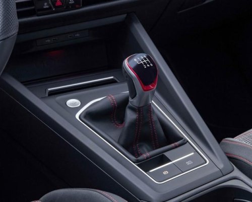 VW Golf остава без  ръчка”, причината е стандартът Евро 7