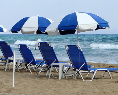 В началото на лятото: С колко поскъпва почивката на морето у нас тази година?