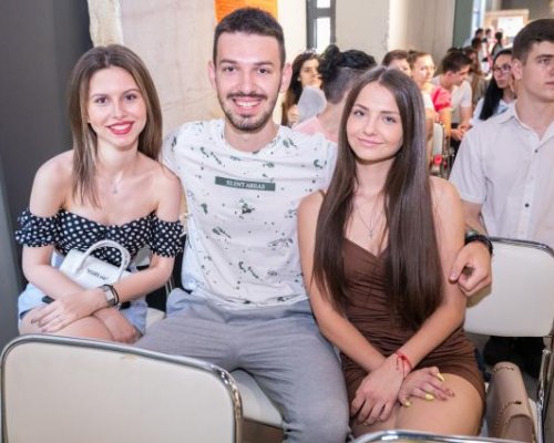 Наградиха отличници в Петричко
