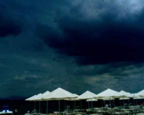 Meteo Bulgaria: Слагайте противоградните мрежи, идват тежки бури!