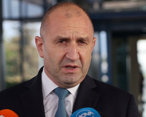 Румен Радев: Курсът на новото правителство тласка България към войната