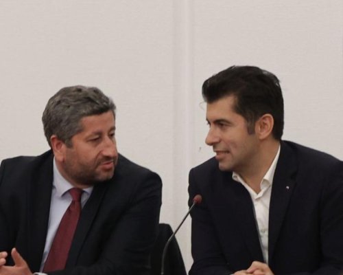 Кирил Петков и Христо Иванов заплашиха с оставка