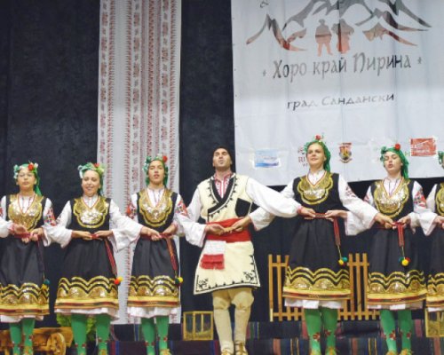 Хоро край Пирина завладя Сандански