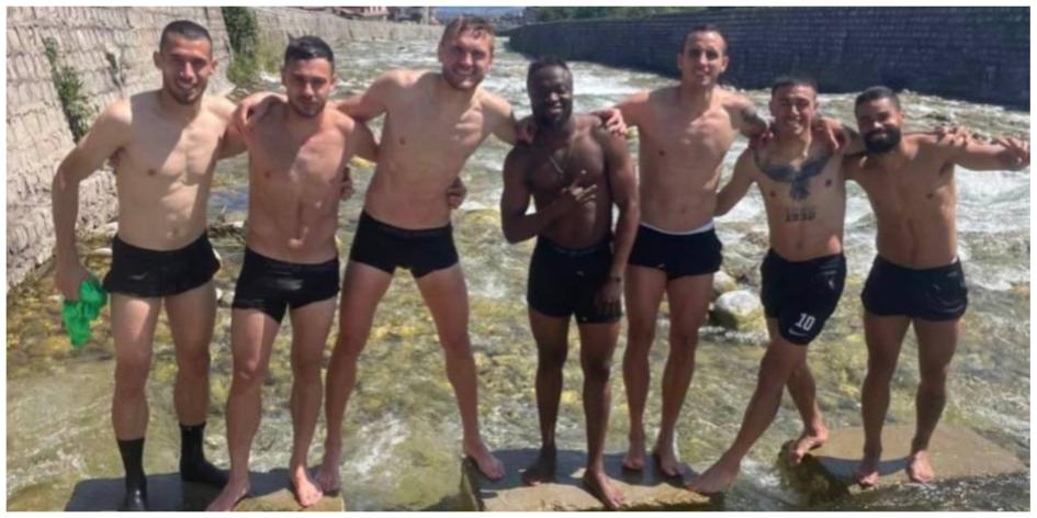 Докато лагеруват в Банско! Футболистите на Лудогорец се спасиха от жегата в река Глазне