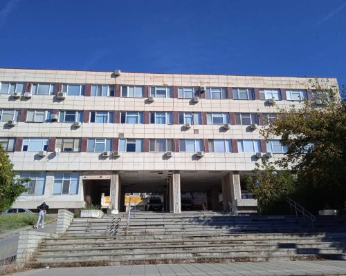 Роднините на бебето със счупено краче ще съдят благоевградската болница