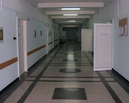 Двете пометени деца в Сандански са със счупени крайници