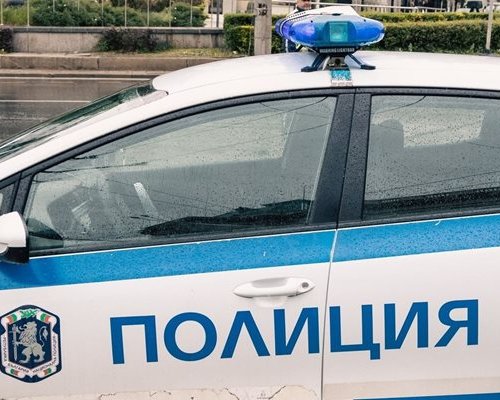Шофьор прегази крака на пиян пешеходец