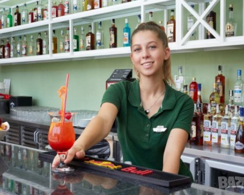 Бармани в Сандански масово тичат към морето да изкарат по 20 бона
