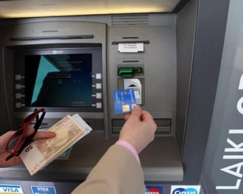 Бизснесът скочи срещу плащането на заплати по банков път
