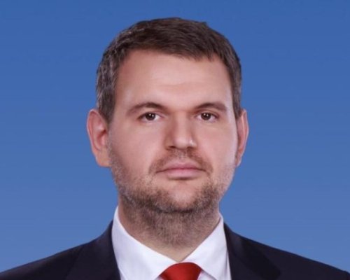 Пеевски за политическия проект на Гешев: Само мога да се усмихна