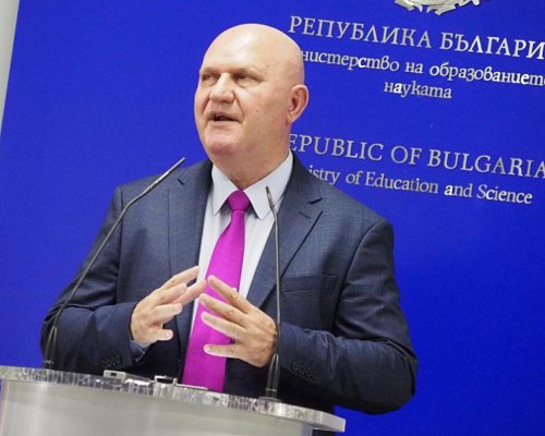 МОН предлага нов график на изпитите след 7-и клас