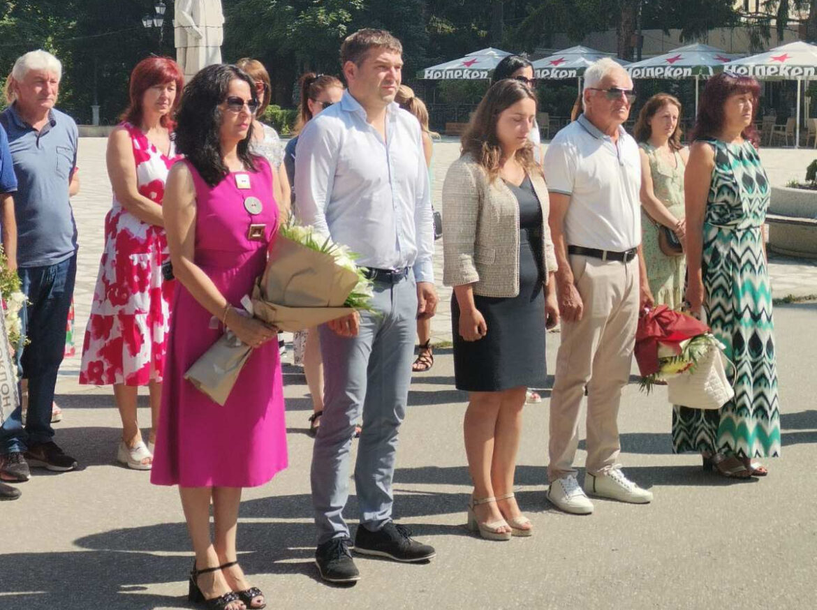 Разлог отбеляза 186 години от Рождението на Васил Левски Разлог отбеляза 186 години от Рождението на Васил Левски