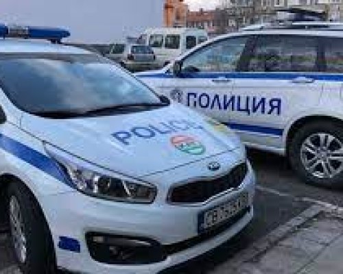 Екшън със стрелба на ромска сватба в Дупница вдигна на крак полицията, сватбари ритат и скачат върху патрулките