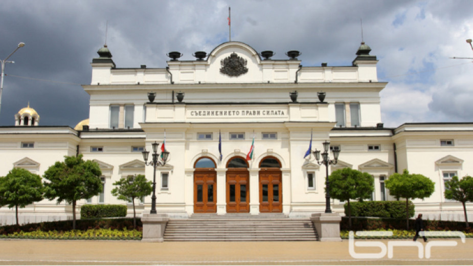 Депутатите гласуват окончателно промените за НЗОК Депутатите гласуват окончателно промените за НЗОК