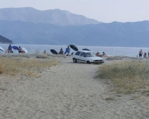Български Голф стана сензация на плажа в Керамоти, но срамът е огромен
