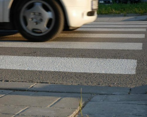 Жена пострада докато пресича на кръстовище в Петрич