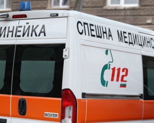 Мъж падна от хотелска стая, с опасност за живота е