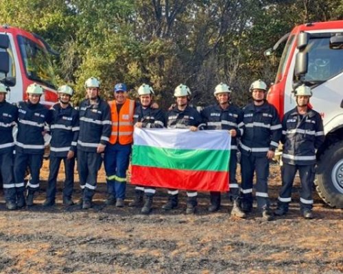 Тържествено посрещат наши огнеборци на ГКПП-Кулата