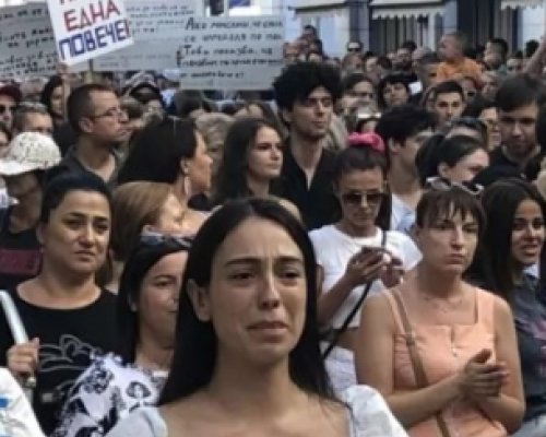 България въстана срещу насилието в подкрепа на обезобразената 18-годишна Дебора от Стара Загора