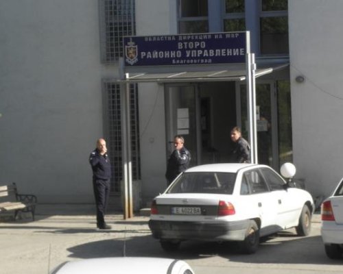 Крадците огладняха-свиха вафли от сладкарски склад в Благоевград