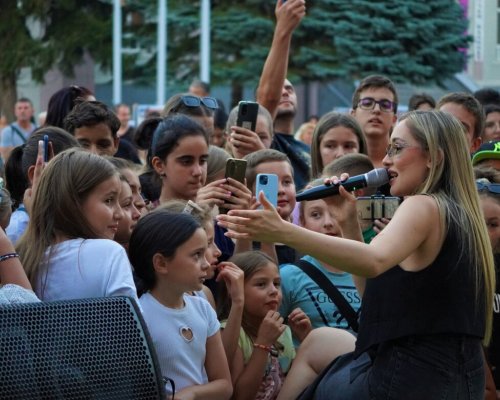 Дара Екимова подари незабравима вечер на жители и гости на град Разлог