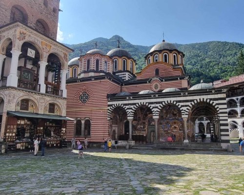 Екипи на полицията и жандармерията ще охраняват Рилския манастир за Голяма Богородица