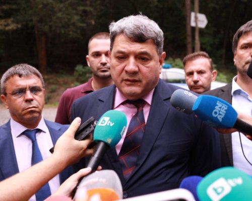 Алексей Петров е бил с охрана при разстрела
