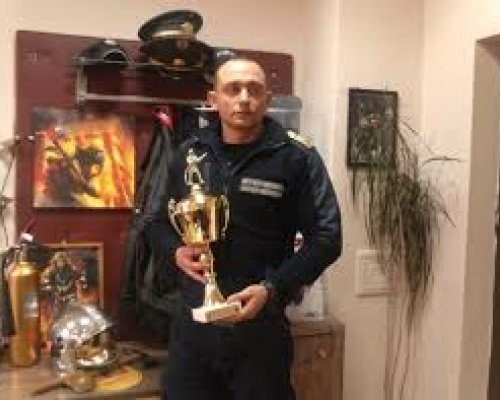 Блага вест: Пожарникар номер 1 на Благоевград стана баща на дъщеричка