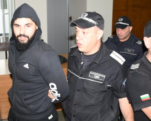 Повдигат нови обвинения на обвиняемия за обезобразяването на Дебора