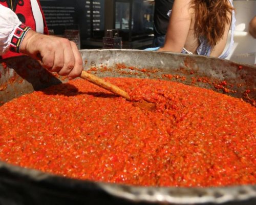 С аромат на домашна лютеница: Най-вкусният фестивал предстои в Благоевградско