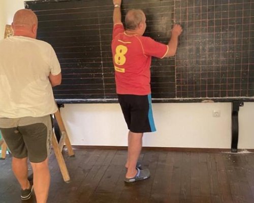 За пример! Свещеник възкреси вековно училище в санданското село Лешница