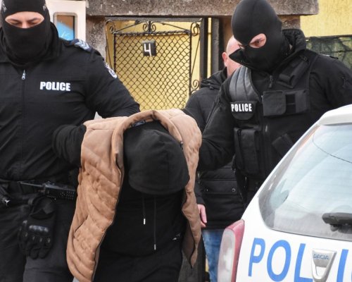 Ники Понти, Каската и Фитнеса са задържаните от СДВР при днешната им взломна кражба на апартамент