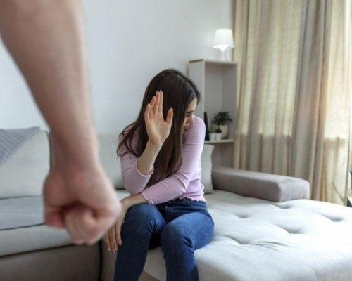 Домашно насилие: Мъж преби съпругата си в Кърджали
