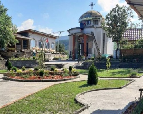 Митрполит Серефим освети храм на Свети Архангел Михаил в с. Дъбница