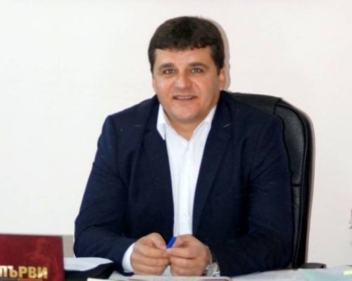 Рецидивист вдигна брадва на кмета на община Струмяни