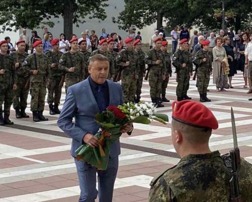 Д-р Атанас Камбитов: Честито Съединение, българи!