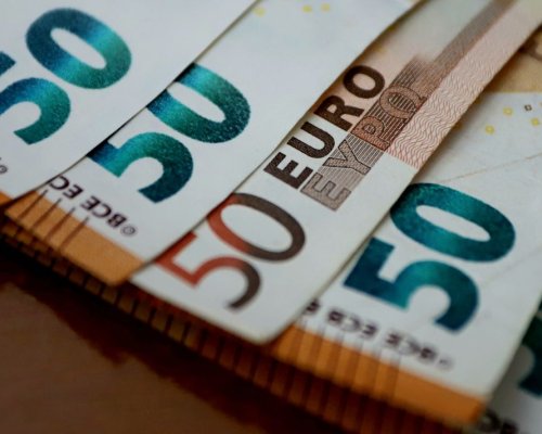 Депутатите промениха Валутния закон: Пренасяне на над 10 000 евро трябва да се декларира на границата