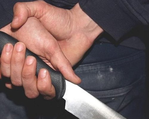 Заради стара вражда: Непълнолетен рани с нож 15-годишен