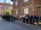 Венци и цветя в памет на загинали благоевградски пожарникари