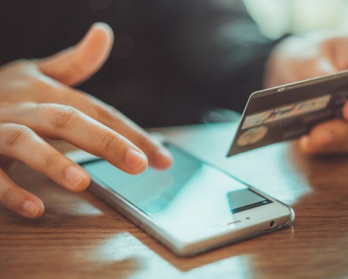 Внимание: Точат ни сметките през телефона
