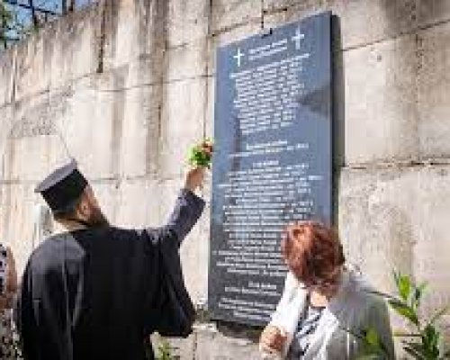 Откриха плоча в памет на загиналите воини от село Покровник