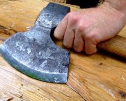 Жесток бой с брадва в Брезница едва не завърши със смърт